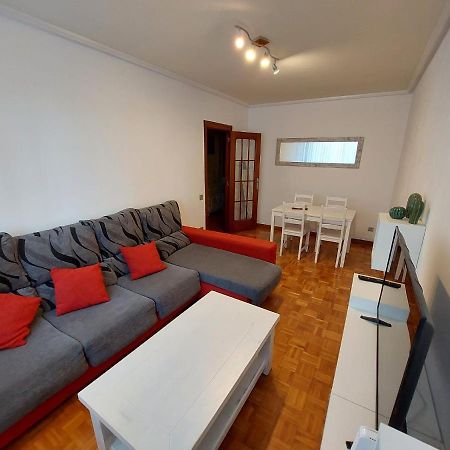 Piso Sencillo Y Acogedor Con Parking Gratuito Apartamento Baranain Exterior foto